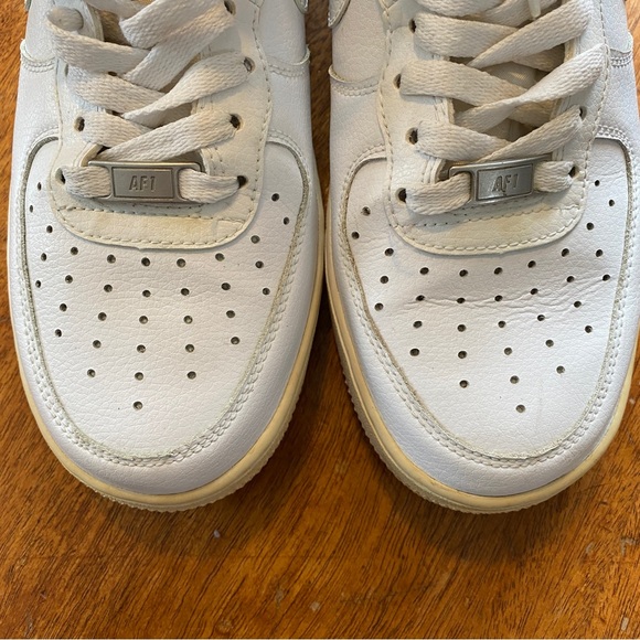 Air Force One - men’s size 8 - Picture 9 of 13